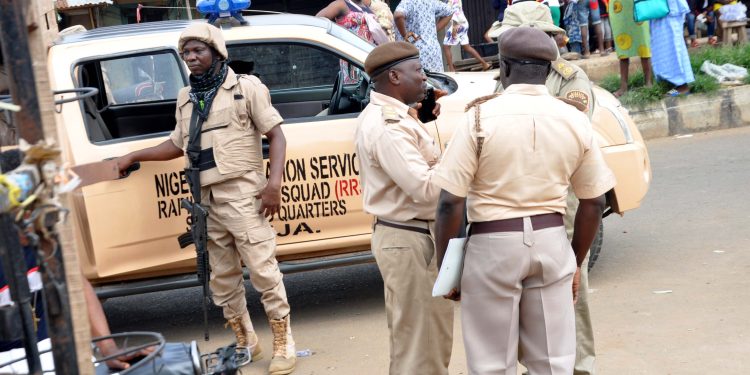 Immigration: 90 foreigners Nabbed in Rivers Over Cybercrimes